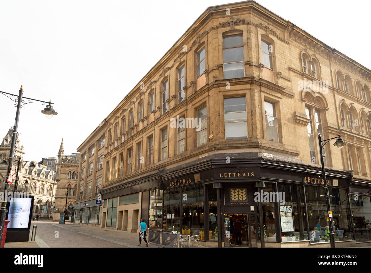 Edifici in pietra nel centro di Bradford, West Yorkshire. Foto Stock