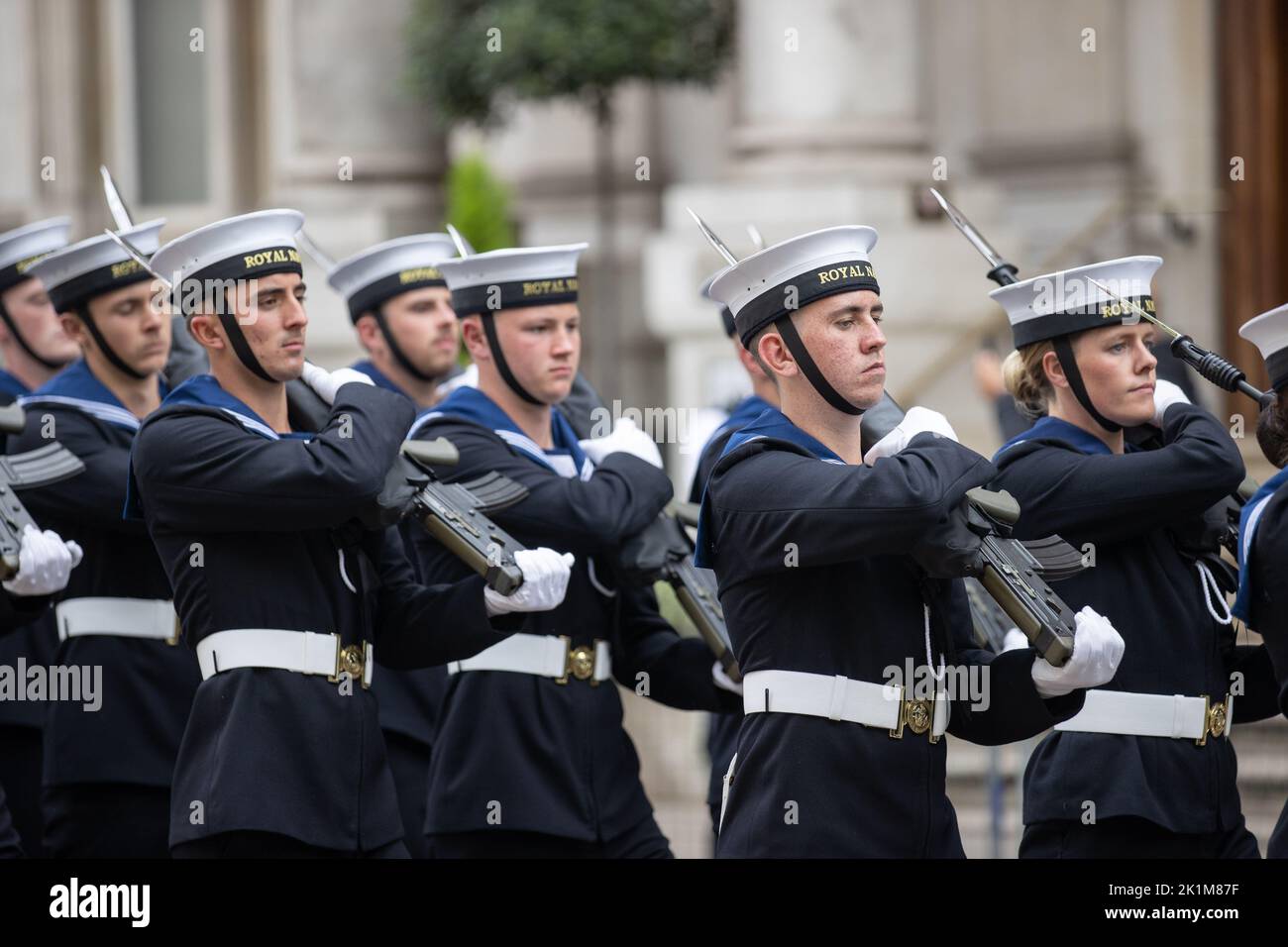 Londra, Regno Unito. 19 settembre 2022. Parata militare durante il funerale di stato per la regina Elisabetta II Il 8 settembre 2022, Elisabetta II, Regina del Regno Unito e degli altri regni del Commonwealth, morì all'età di 96 anni al castello di Balmoral in Scozia. Il più antico monarca britannico vivente e che regna da più tempo. Credit: Notizie SMP / Alamy Live News Foto Stock