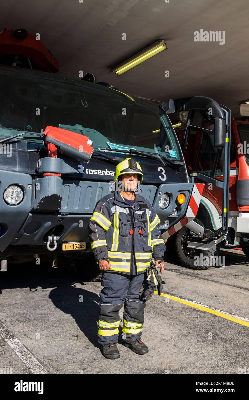 Svizzera, Canton Ticino, Lugano, Aeroporto di Agno, vigili del fuoco, servizio di sicurezza Foto Stock
