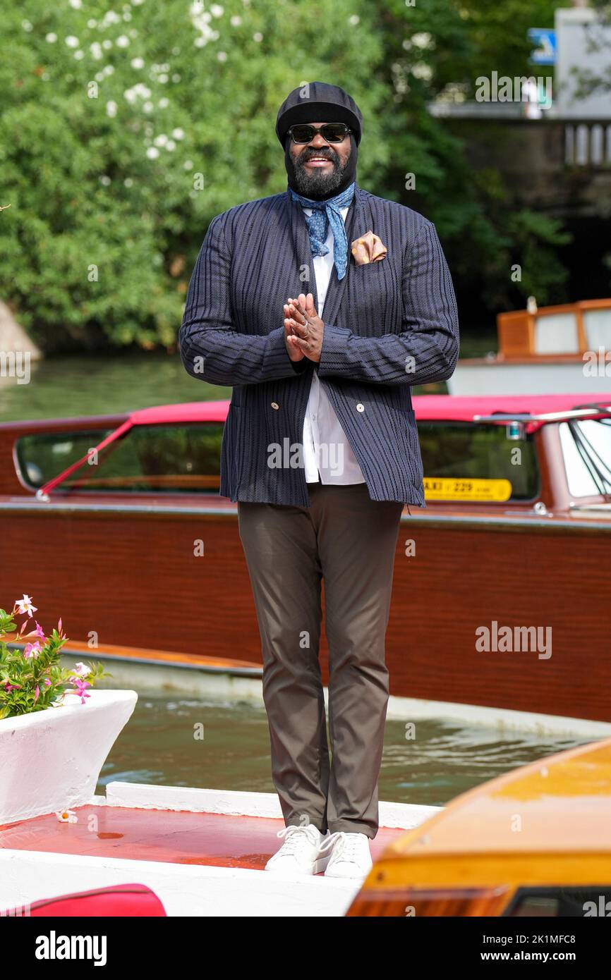 Gregory Porter è stato visto durante il Festival Internazionale del Cinema di Venezia del 79th a Darsena Excelsior a Venezia. Foto Stock