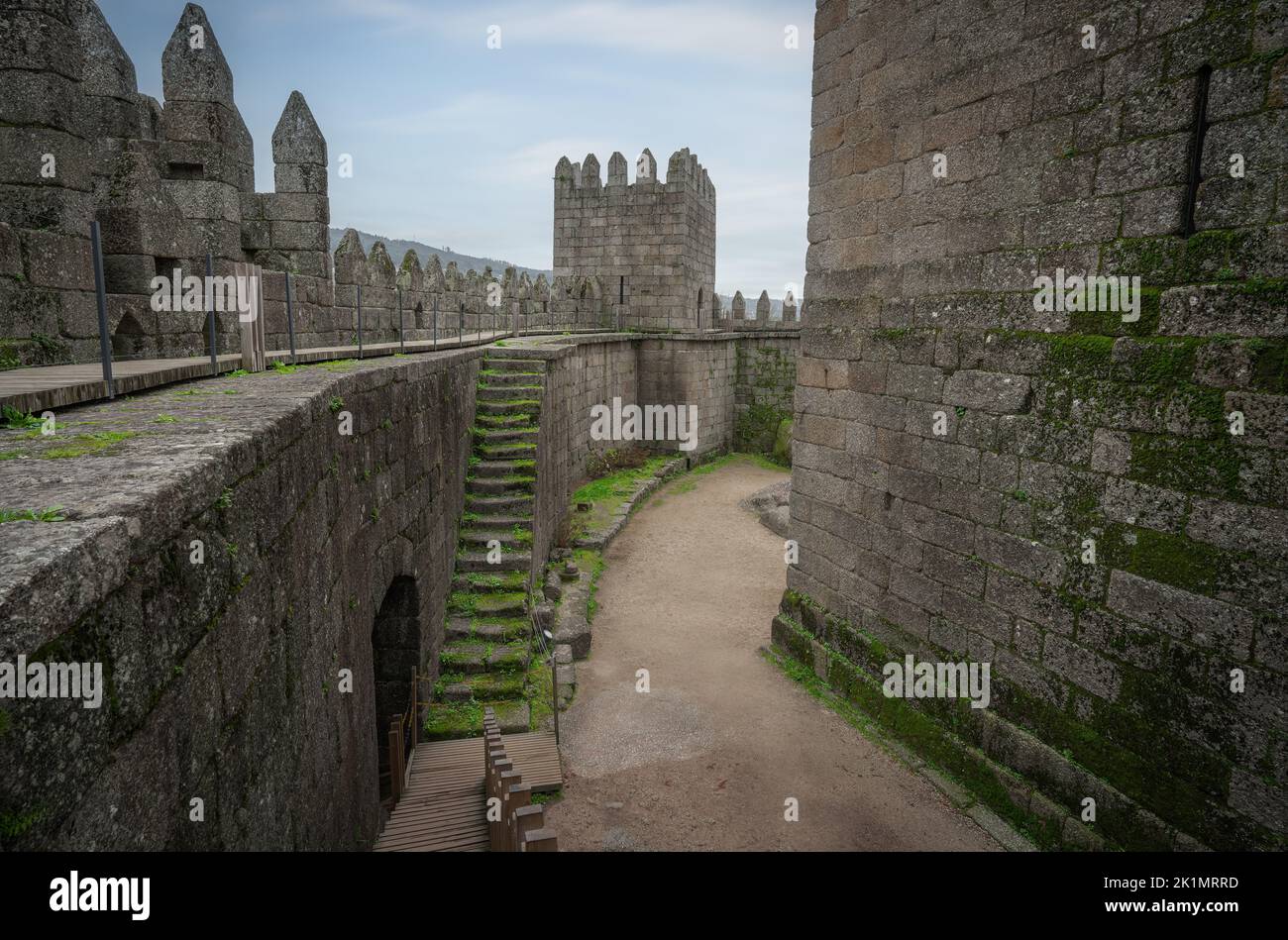 Castello di Guimaraes rione interno - Guimaraes, Portogallo Foto Stock