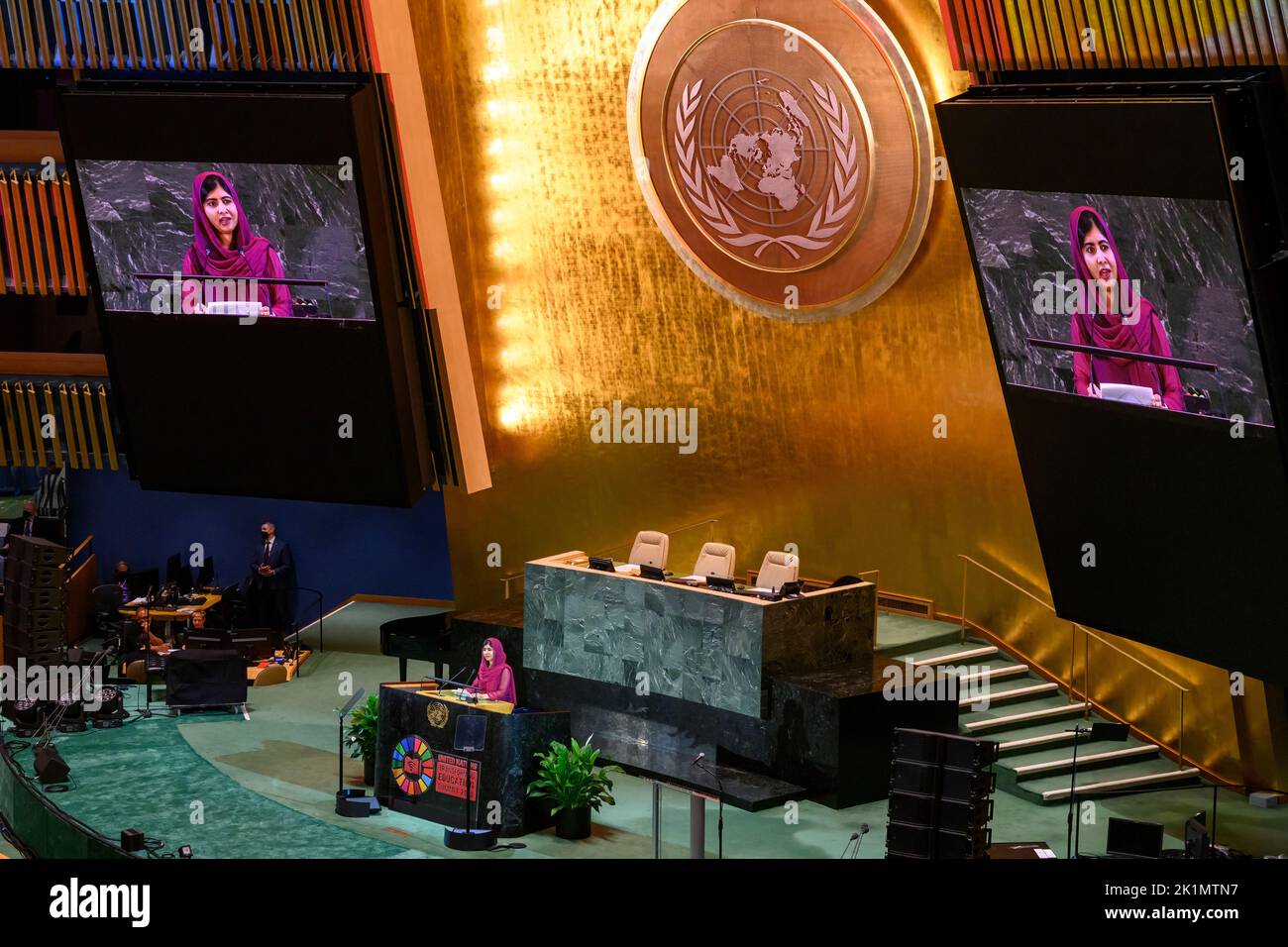 New York, Stati Uniti. 19th Set, 2022. Malala Yousafzai, Premio Nobel per la pace 2014, Messenger of Peace e co-fondatore delle Nazioni Unite, Malala Fund, si rivolge al Summit sull'istruzione trasformante presso la sede delle Nazioni Unite. Credit: Enrique Shore/Alamy Live News Foto Stock