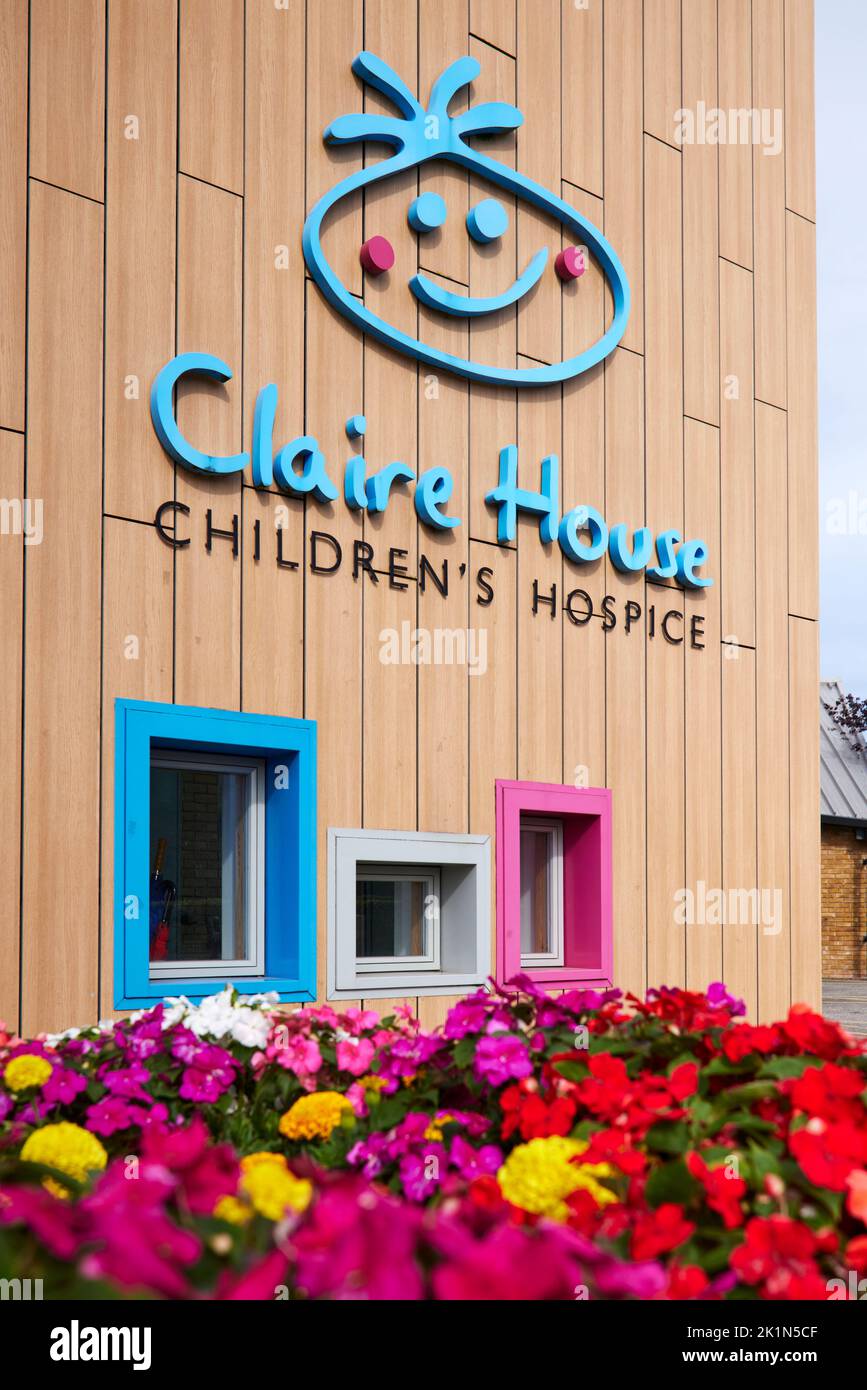 Claire House Children’s Hospice, Liverpool. Il Claire House Childrens Hospice The Rake, Bromborough, Birkenhead, Wirral Foto Stock