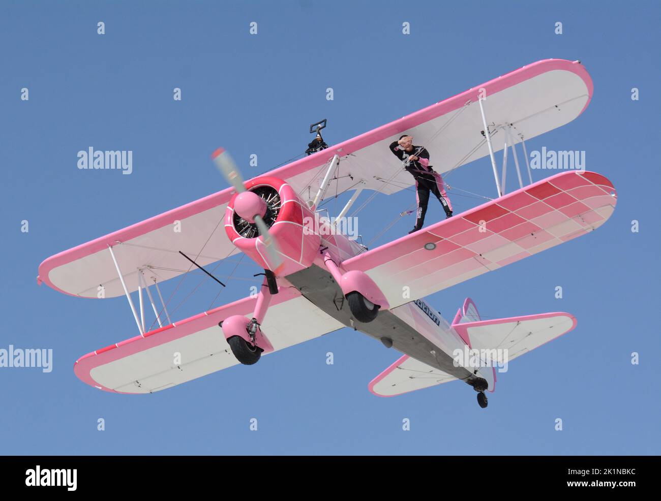 Sivrihisar, Eskisehir Turkiye Twin Wings Boeing Stearman Danielle del Buono, Emiliano del Buono Special Air Show al SHG AIRSHOW 2022 Foto Stock