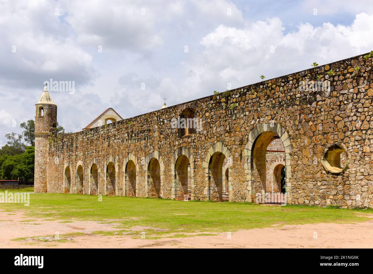 L'ex monastero di Santiago Apóstol, Cuilapan de Guerrero, stato di Oaxaca, Messico Foto Stock