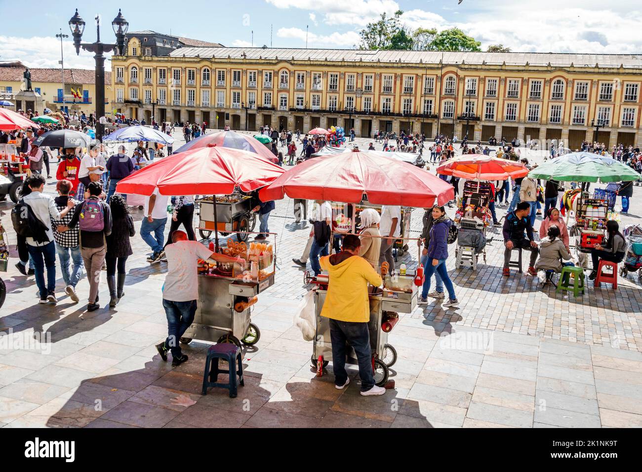 Bogota Colombia, la Candelaria Centro Historico centro storico centrale centro storico Plaza de Bolivar, negozi business business negozi negozi ma Foto Stock