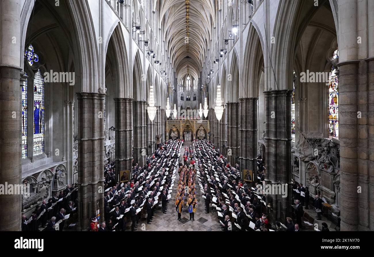 (220920) -- LONDRA, 20 settembre 2022 (Xinhua) -- Foto scattata il 19 settembre 2022 mostra il funerale di stato per la regina Elisabetta II a Londra, Gran Bretagna. La Gran Bretagna ha tenuto un funerale di stato per la regina Elisabetta II, il monarca che regna più a lungo, all'Abbazia di Westminster lunedì, alla presenza di una miriade di leader mondiali, reali e altri dignitari. (Filo PA/handout tramite Xinhua) Foto Stock