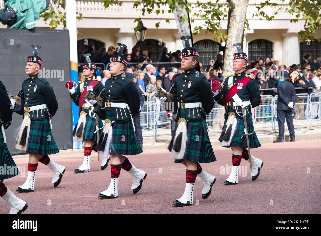 Londra, Regno Unito. 19th Set, 2022. La processione della Regina Elisabetta II dopo i funerali di Stato all'Abbazia di Westminster. Credit: Michael tubi/Alamy Live News Foto Stock
