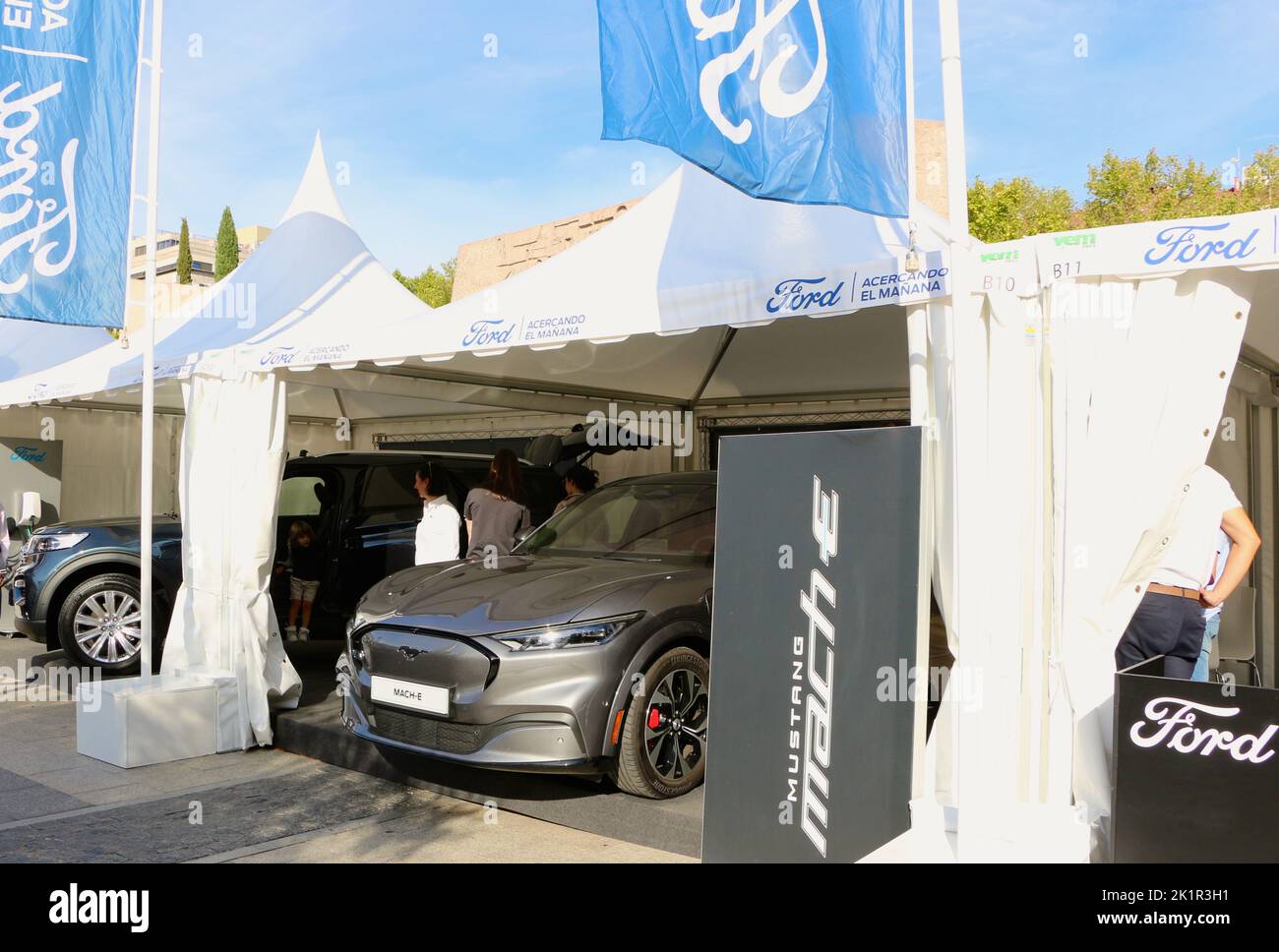 Stand Ford alla fiera di Madrid sui veicoli elettrici Settembre 2022 Plaza de Colon Madrid Spagna Foto Stock