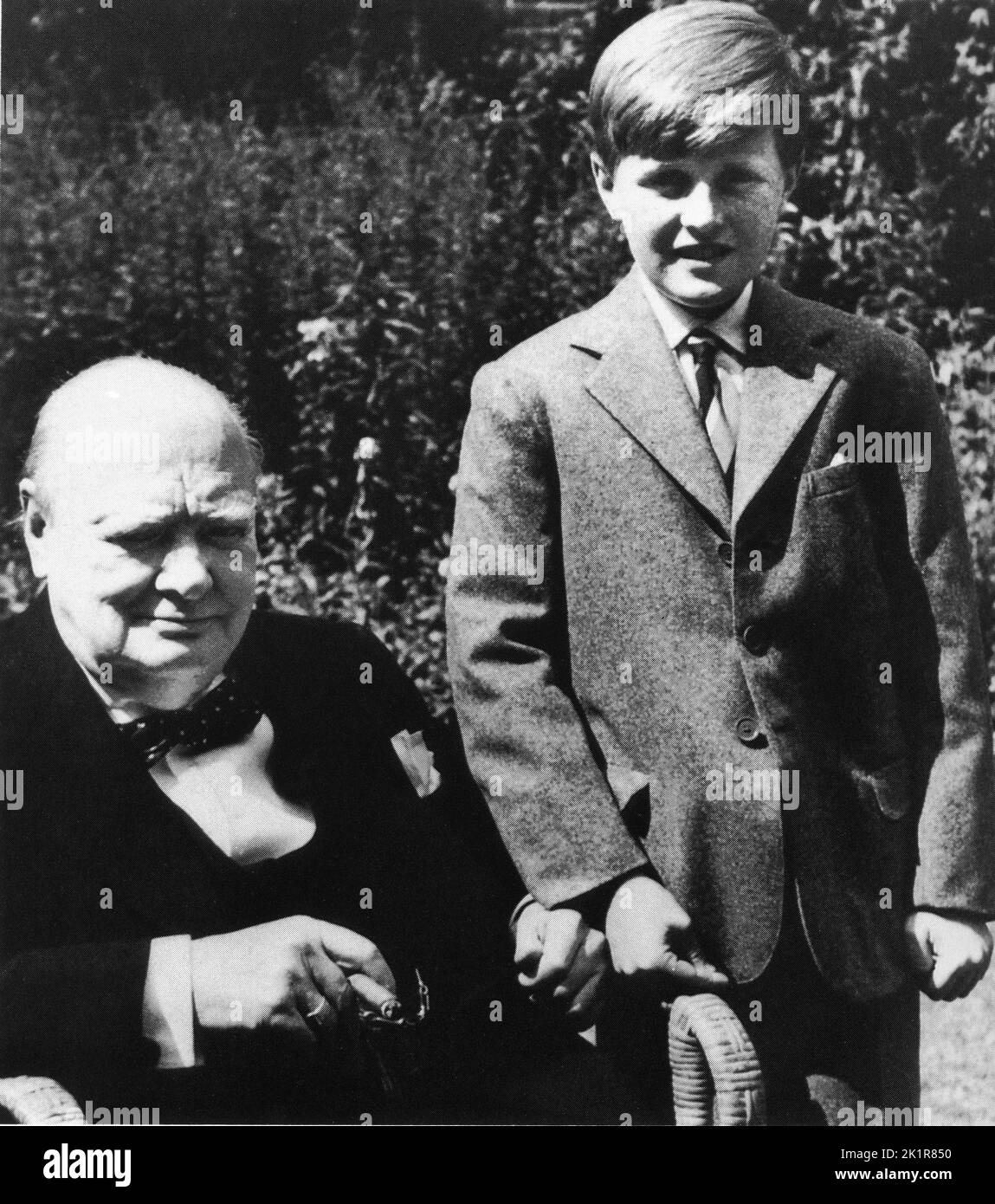 Winston Churchill con suo nipote, Winston 1952. Foto Stock