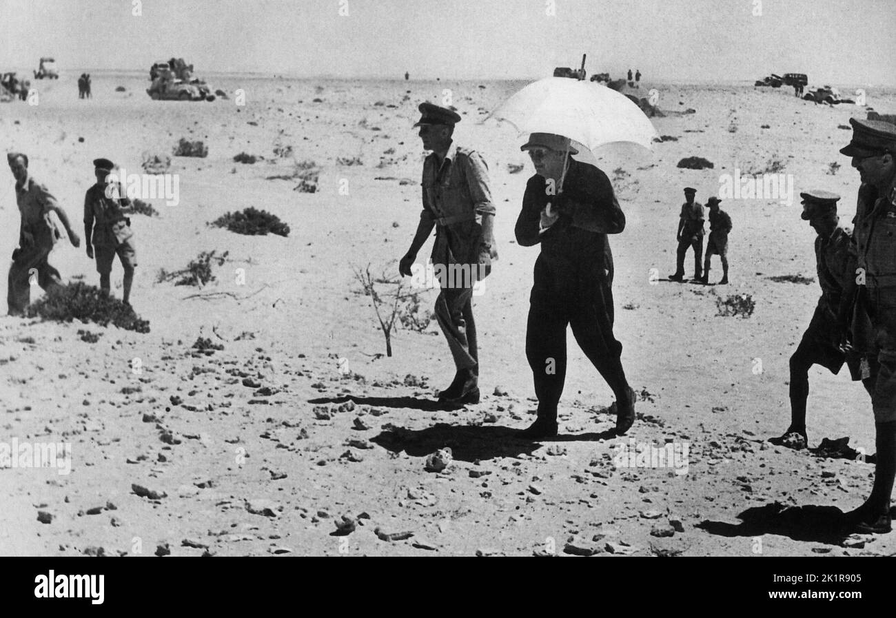 Winston Churchill nel deserto occidentale. Agosto 1942 Foto Stock