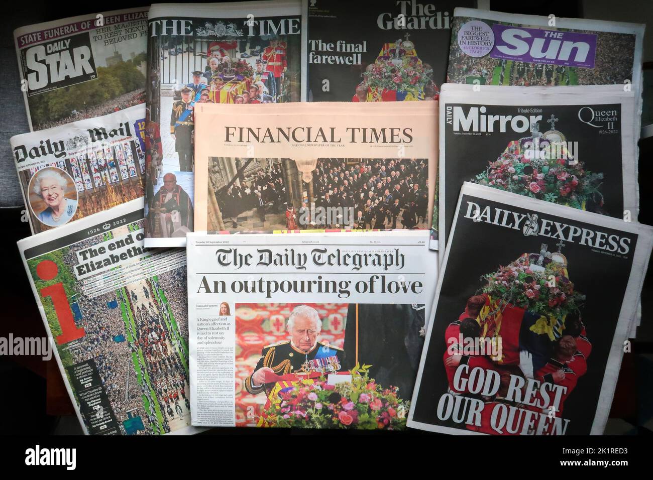 REGNO UNITO, Londra: Martedì 20 settembre 2022. I giornali britannici riferiscono sui funerali di sua Maestà la Regina Elisabetta II Credit: Katie Collins / Alamy Live News Foto Stock