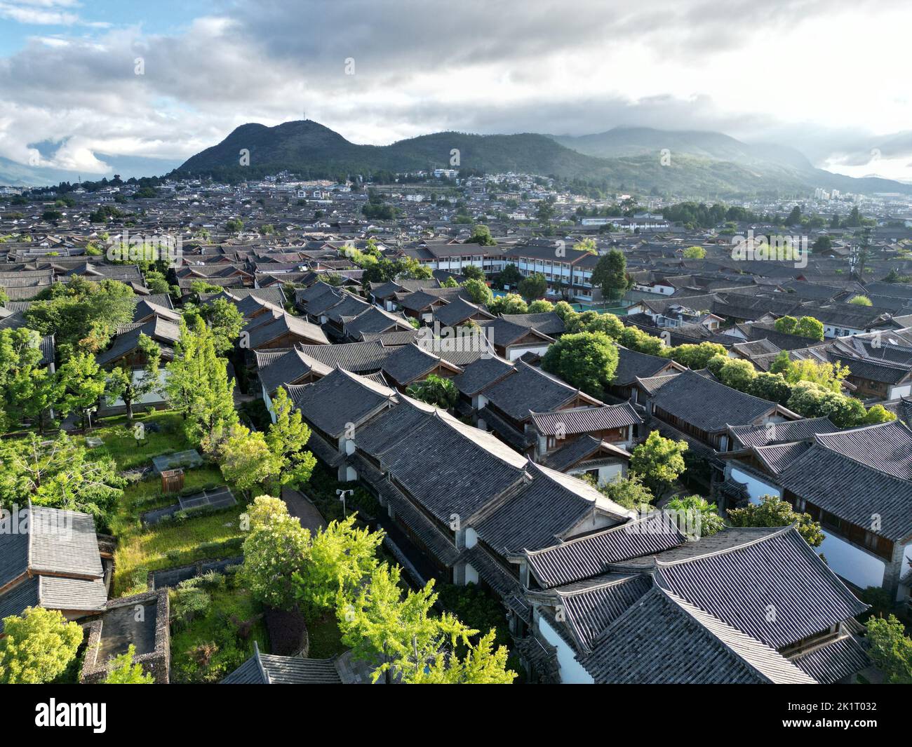 Esplorando l'antica città della città di Lijiang, provincia dello Yunnan, Cina Foto Stock
