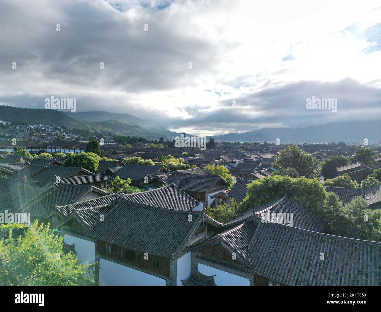 Esplorando l'antica città della città di Lijiang, provincia dello Yunnan, Cina Foto Stock