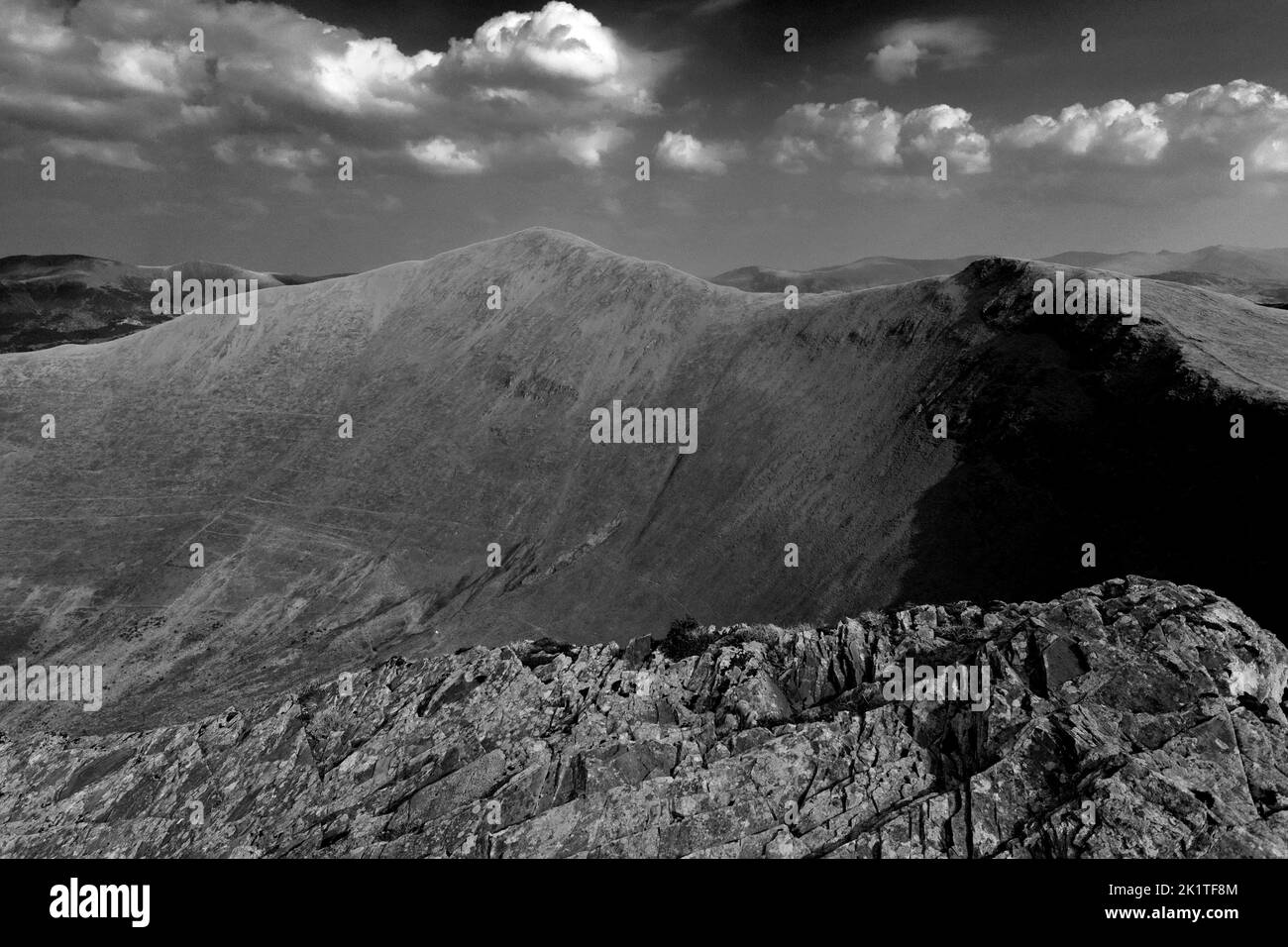 Vista di Grisedale Pike Fell, North Western Fells; Lake District National Park, Cumbria, Inghilterra, Regno Unito Grisedale Pike Fell è uno dei 214 Wainwright f Foto Stock