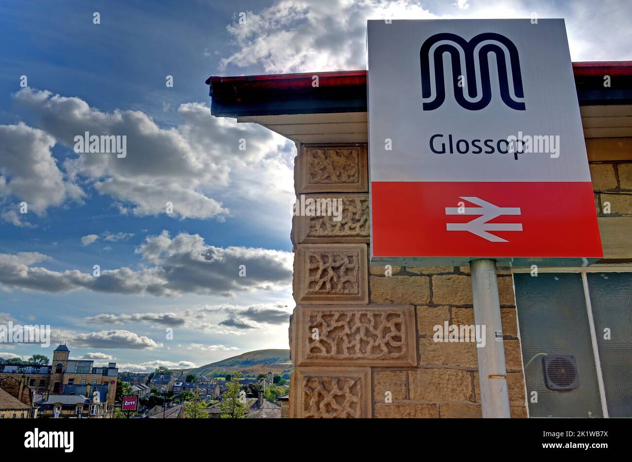 Stazione ferroviaria Glossop, Norfolk Street, Glossop, High Peak, Derbyshire, INGHILTERRA, REGNO UNITO, SK13 7AQ Foto Stock