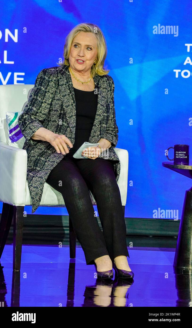 09/20/2022 New York City, New York Secertary Hillary Clinton durante la 2022 Clinton Global Initiative tenutasi all'Hilton Midtown Martedì 20 settembre 2022 a New York City. Foto di Jennifer Graylock-Alamy News 917-519-7666 Foto Stock