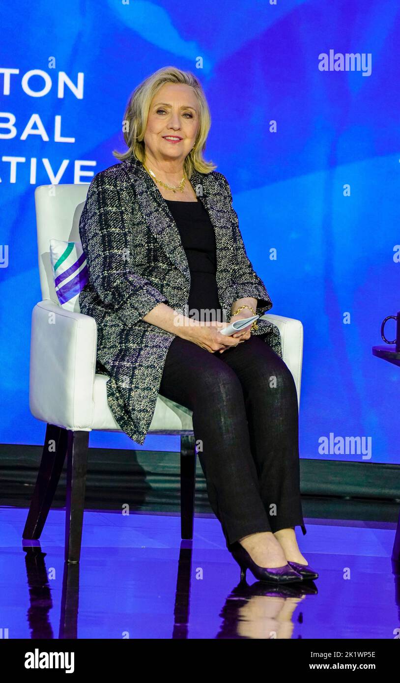 09/20/2022 New York City, New York Secertary Hillary Clinton durante la 2022 Clinton Global Initiative tenutasi all'Hilton Midtown Martedì 20 settembre 2022 a New York City. Foto di Jennifer Graylock-Alamy News 917-519-7666 Foto Stock