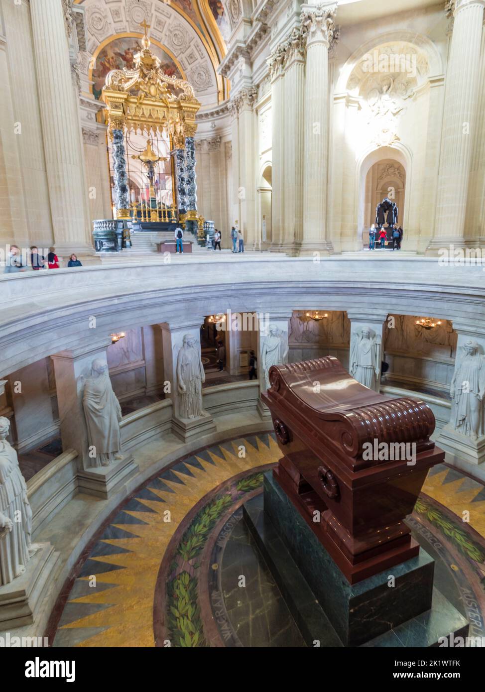 La tomba di Napoleone all'interno dell'Hotel Des Invalides a Parigi, Francia Foto Stock