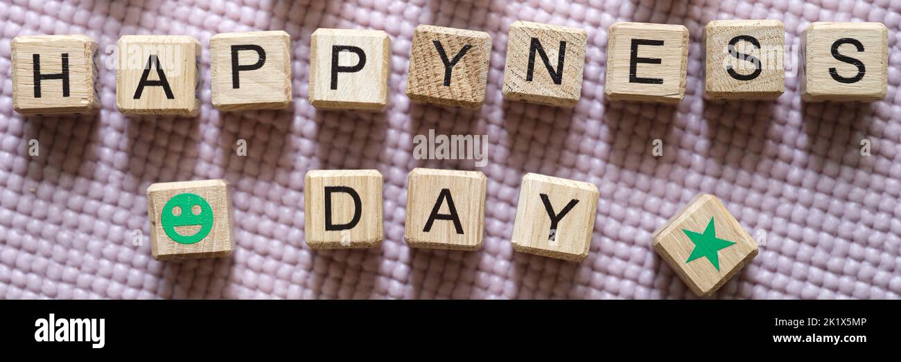 Texte sur Happy Day e asterischi e sorride a cubetti Foto Stock