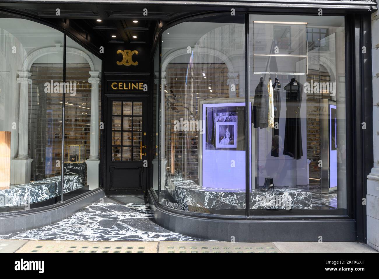 Celine, negozio di moda francese, New Bond Street, Londra, Regno Unito Foto Stock