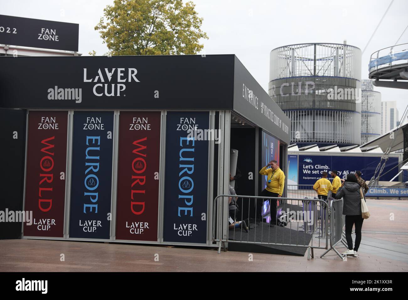 Londra, Regno Unito. 21 settembre 2022. Preparativi in vista della Laver Cup 2022, un torneo di tennis al coperto per uomini tra squadre europee e del resto del mondo, che si svolge presso la O2 Arena tra il 23 e il 25 settembre a Londra. Data foto: Mercoledì 21 settembre 2022, Londra. Credit: Isabel Infantes/Alamy Live News Foto Stock