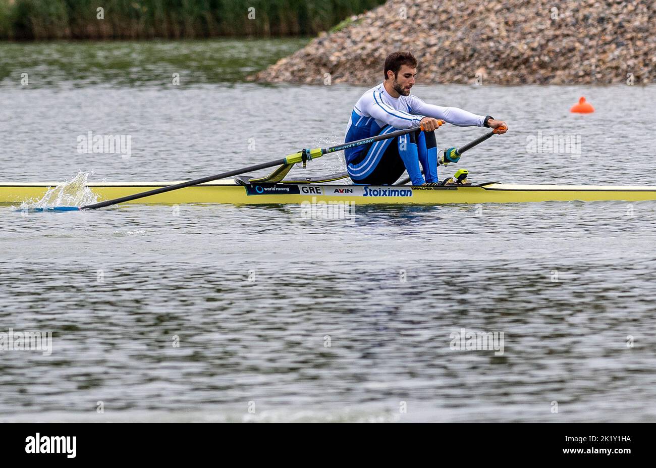 Stefanos Ntuskos di Grecia in gara durante il Day 4 dei Campionati Mondiali di Rowing 2022 al Labe Arena Racice il 21 settembre 2022 a Racice, Repubblica Ceca. (Foto CTK/Ondrej Hajek) Foto Stock