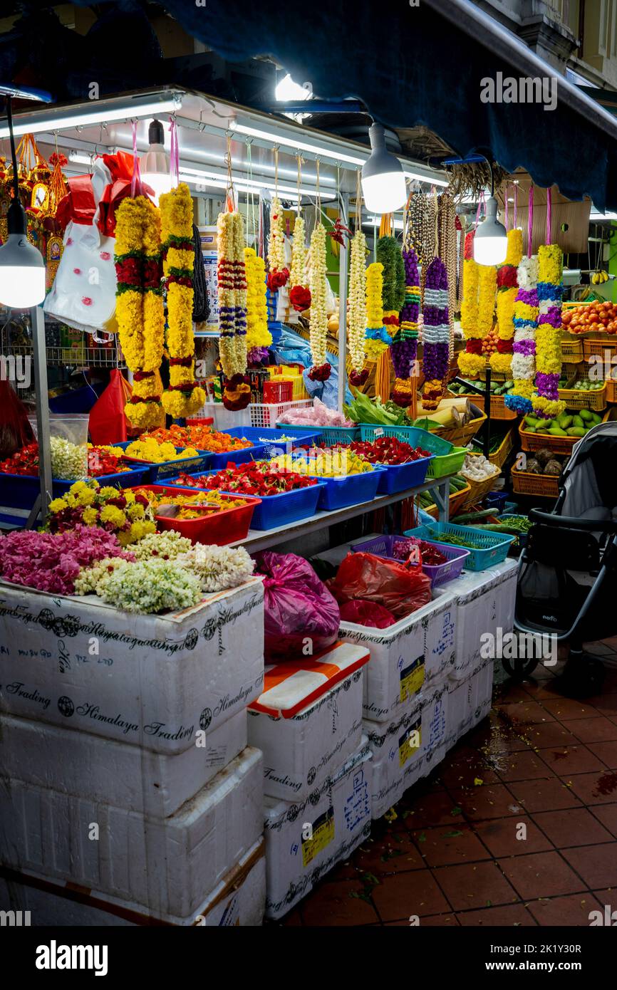Bancarelle di strada sul marciapiede a Little India, Singapore Foto Stock