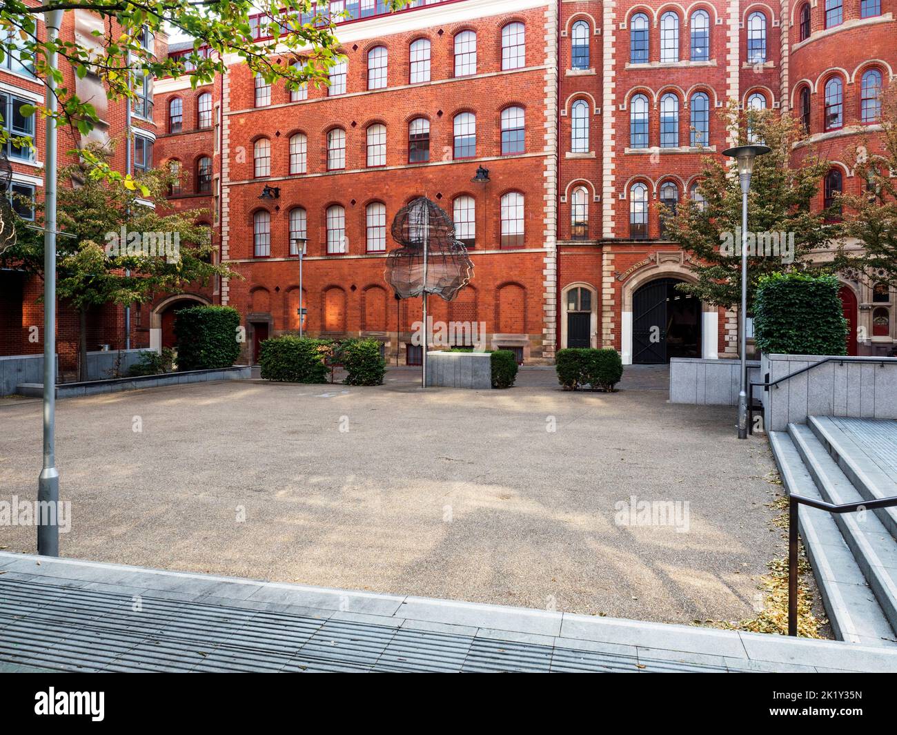 Lace Market Square e ingresso posteriore dell'Adams Building a Nottingham Nottinghamshire Inghilterra Foto Stock