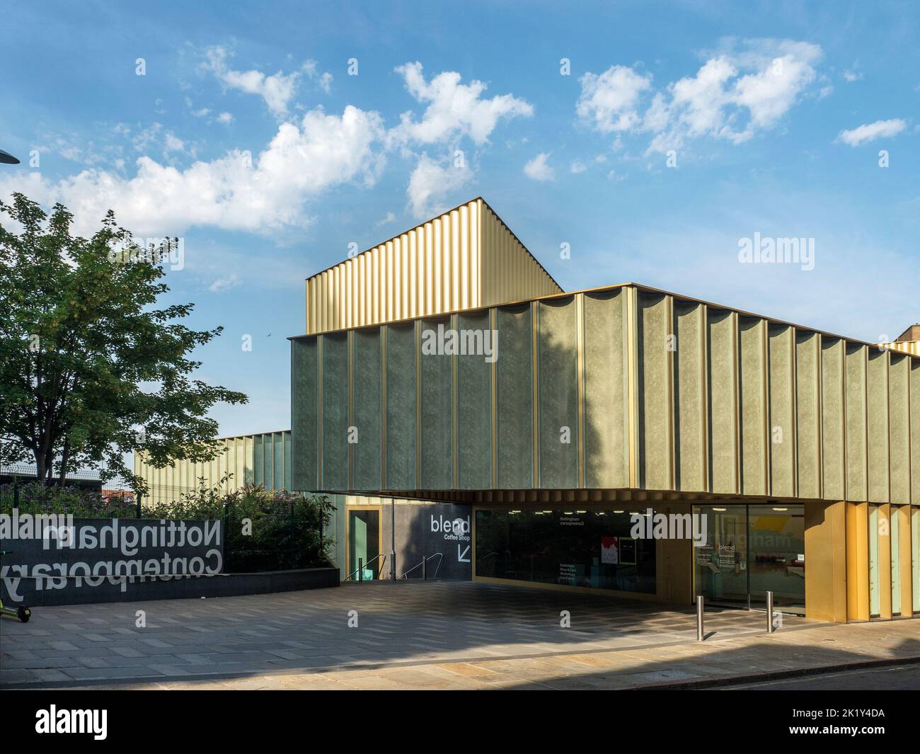 Nottingham Galleria d'arte moderna contemporanea sul marciapiede alto a Nottingham Nottinghamshire Inghilterra Foto Stock