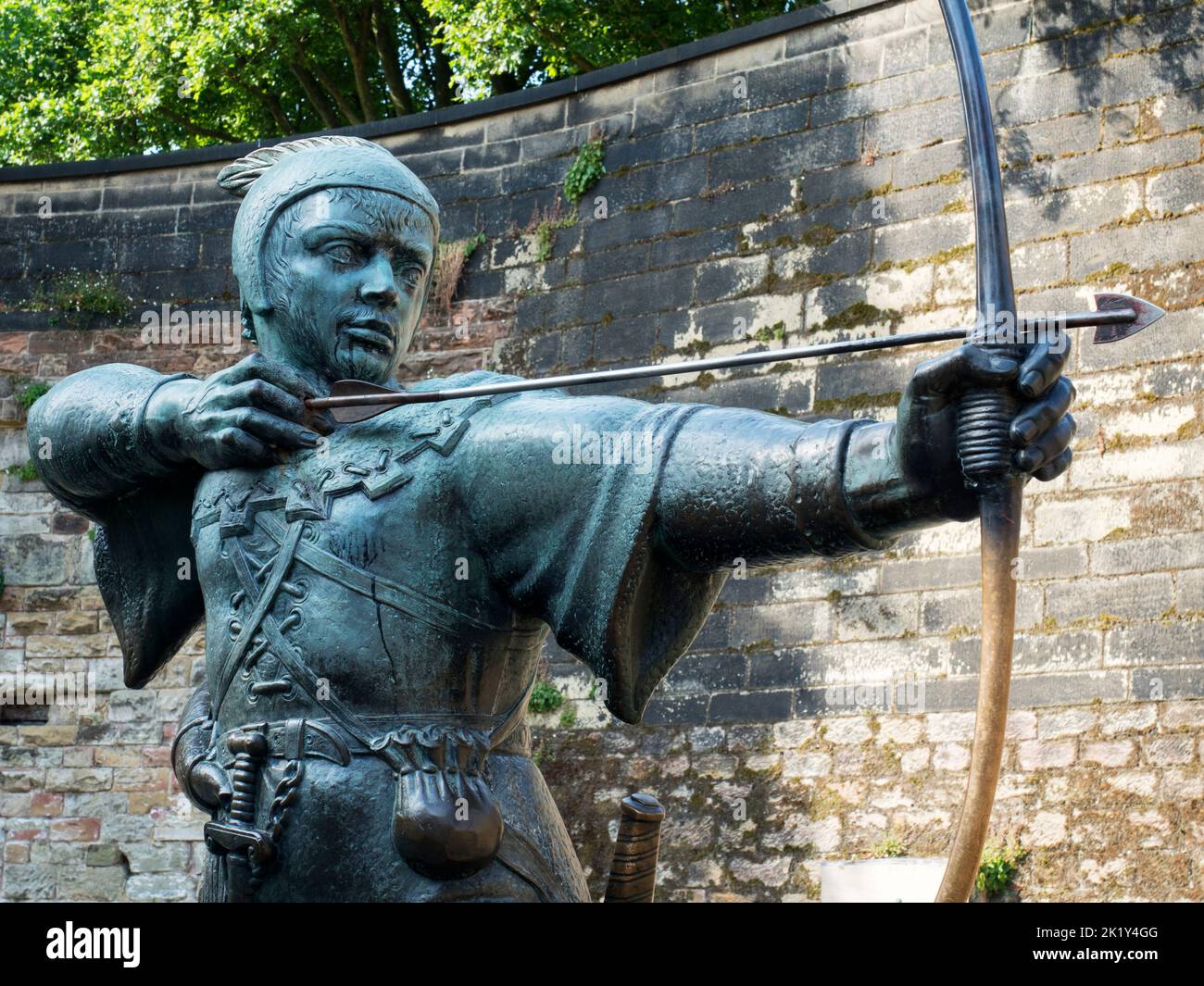 Statua di Robin Hood al castello di Nottingham a Nottingham Nottinghamshire Inghilterra Foto Stock