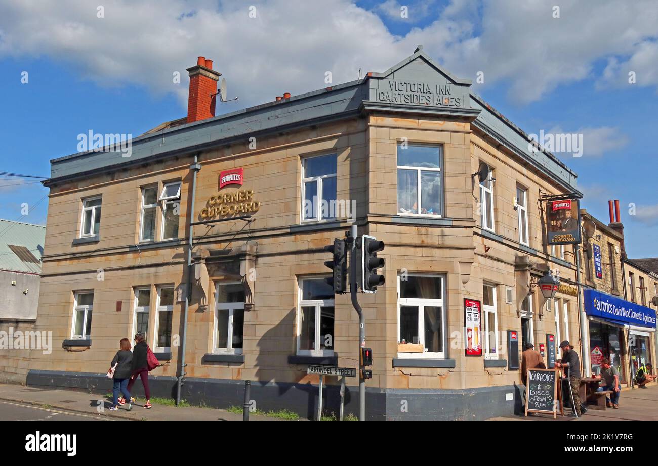 The Corner Cupboard pub- Victoria Inn Gartsides Ales, 34 High St West, Glossop, High Peak, Derbyshire, Inghilterra, REGNO UNITO, SK13 8BH Foto Stock