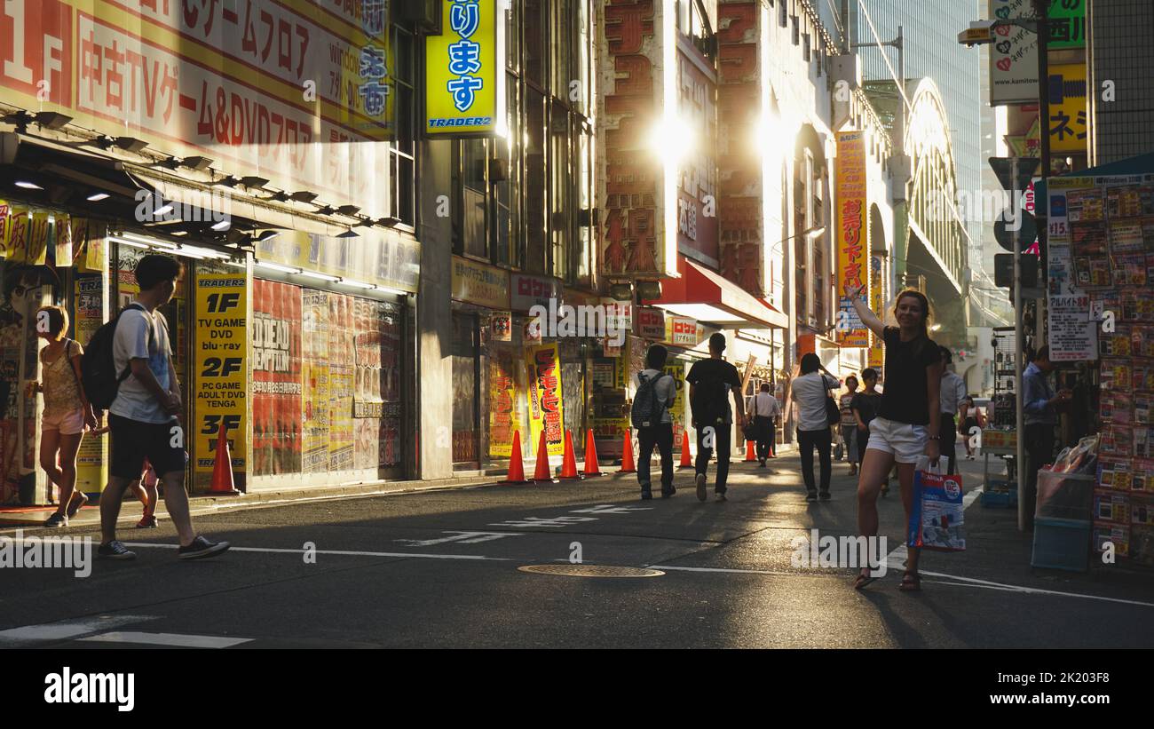 Vivace vita di strada della capitale giapponese, Tokyo Foto Stock