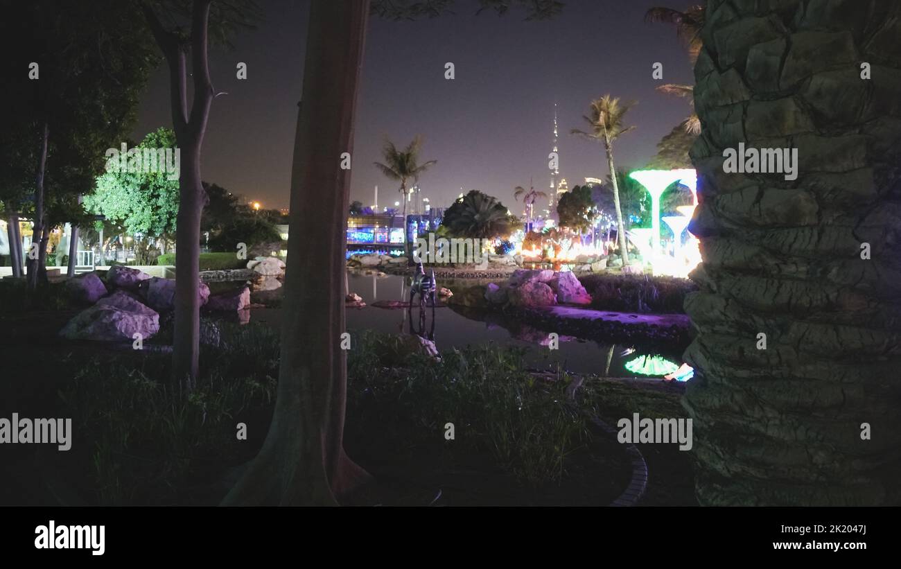 Scene di strada a Dubai, Emirati Arabi Uniti Foto Stock