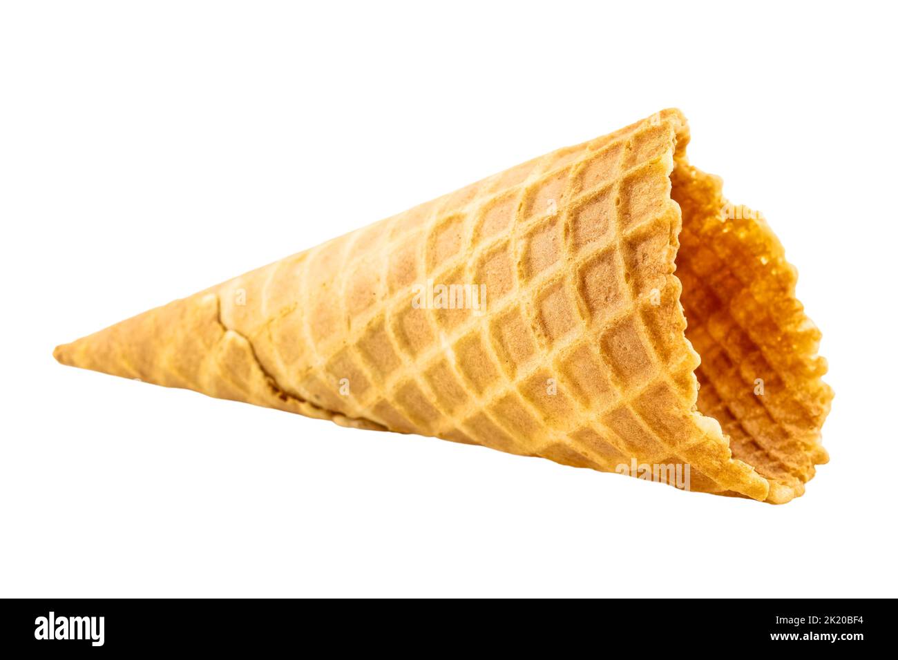 Cono waffle isolato in bianco Foto Stock