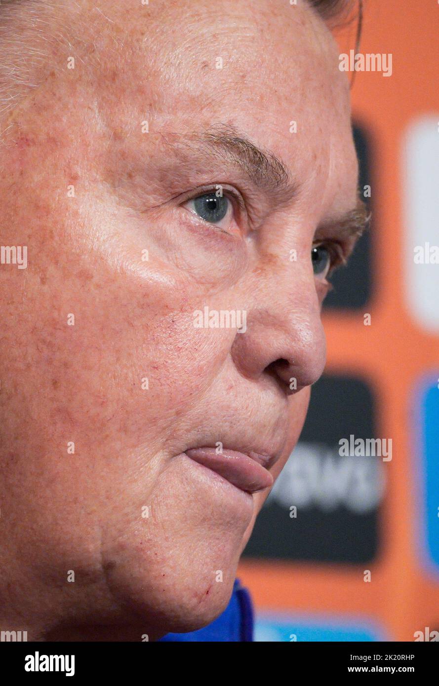L'allenatore della nazionale di calcio olandese Louis van Gaal è stato visto durante una conferenza stampa a Varsavia, Polonia, il 21 settembre 2022. Foto Stock