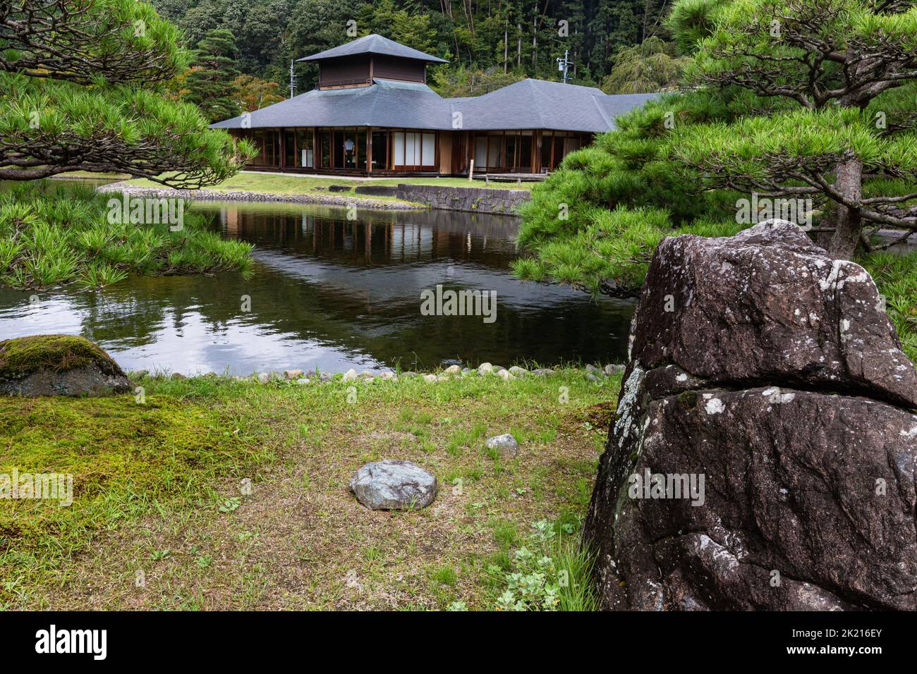 Shorakutei a Suirakuen - si tratta di un giardino in stile tradizionale giapponese che riflette la filosofia di giardinaggio di Sadanobu Matsudaira. Questo garde Foto Stock