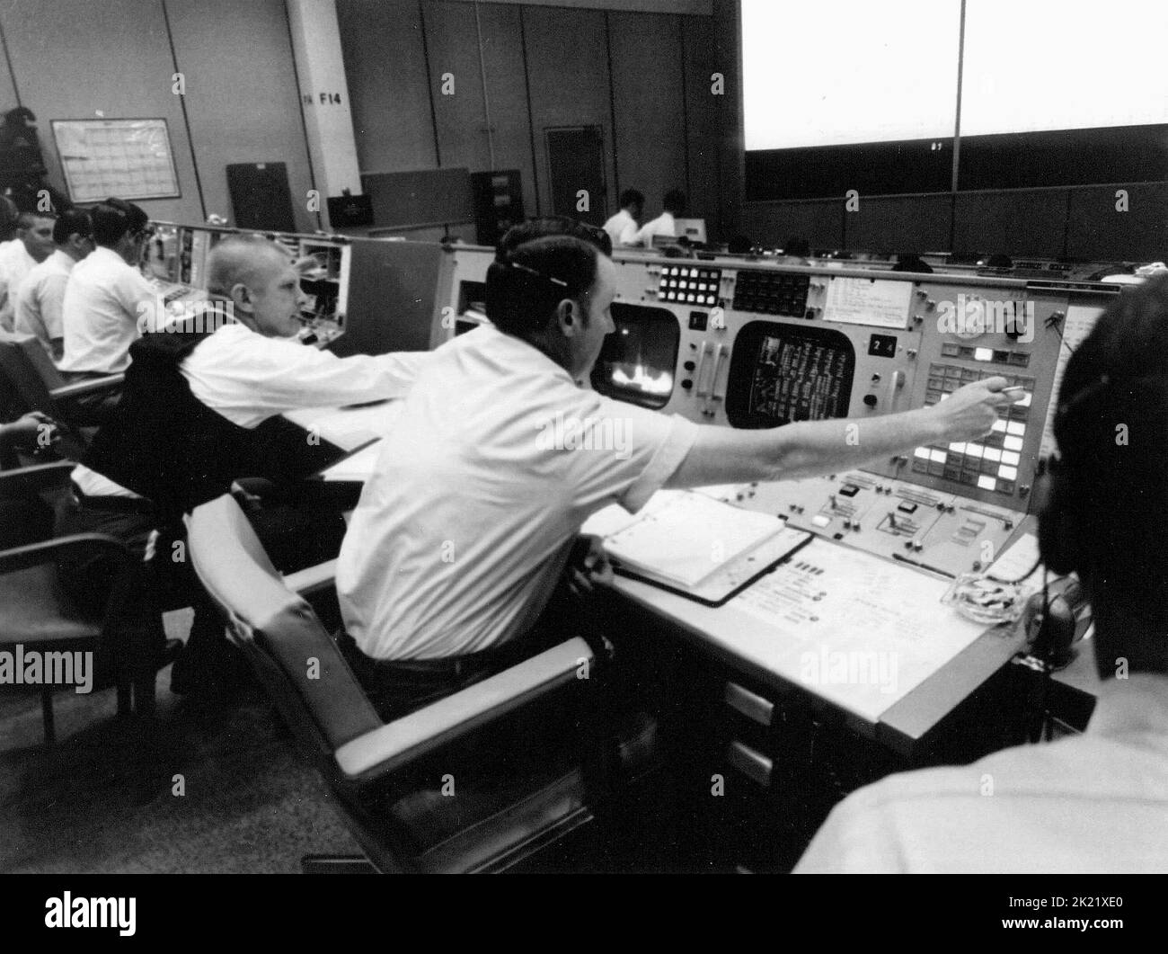 SALA DI CONTROLLO DELLA NASA, APOLLO 11: THE UNTOLD STORY, 2006 Foto Stock