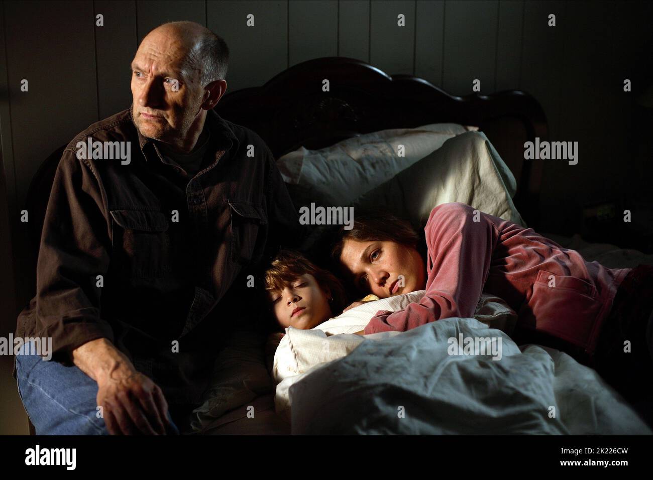 PETER MCROBBIE, LOLA COOK, Maggie Gyllenhaal, WORLD TRADE CENTER, 2006 Foto Stock