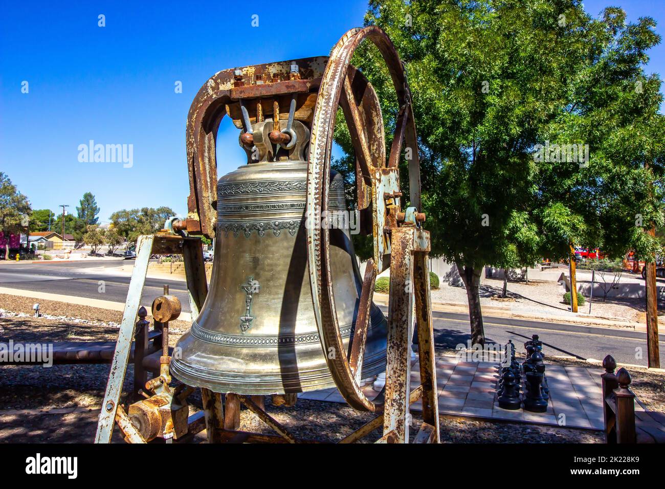 Old Metal Bell fuori del museo Foto Stock