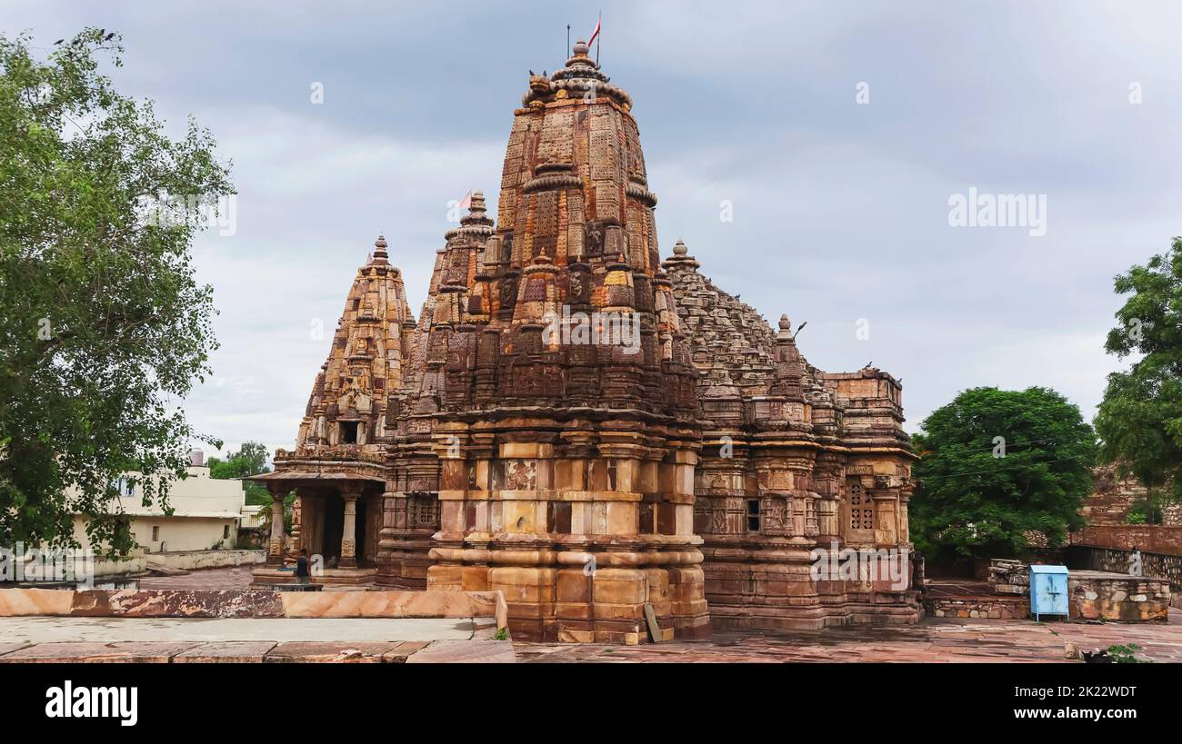 INDIA, RAJASTHAN, BHILWARA, 2022 luglio, turista all'antico Tempio di Mahakal, Bijolia Foto Stock