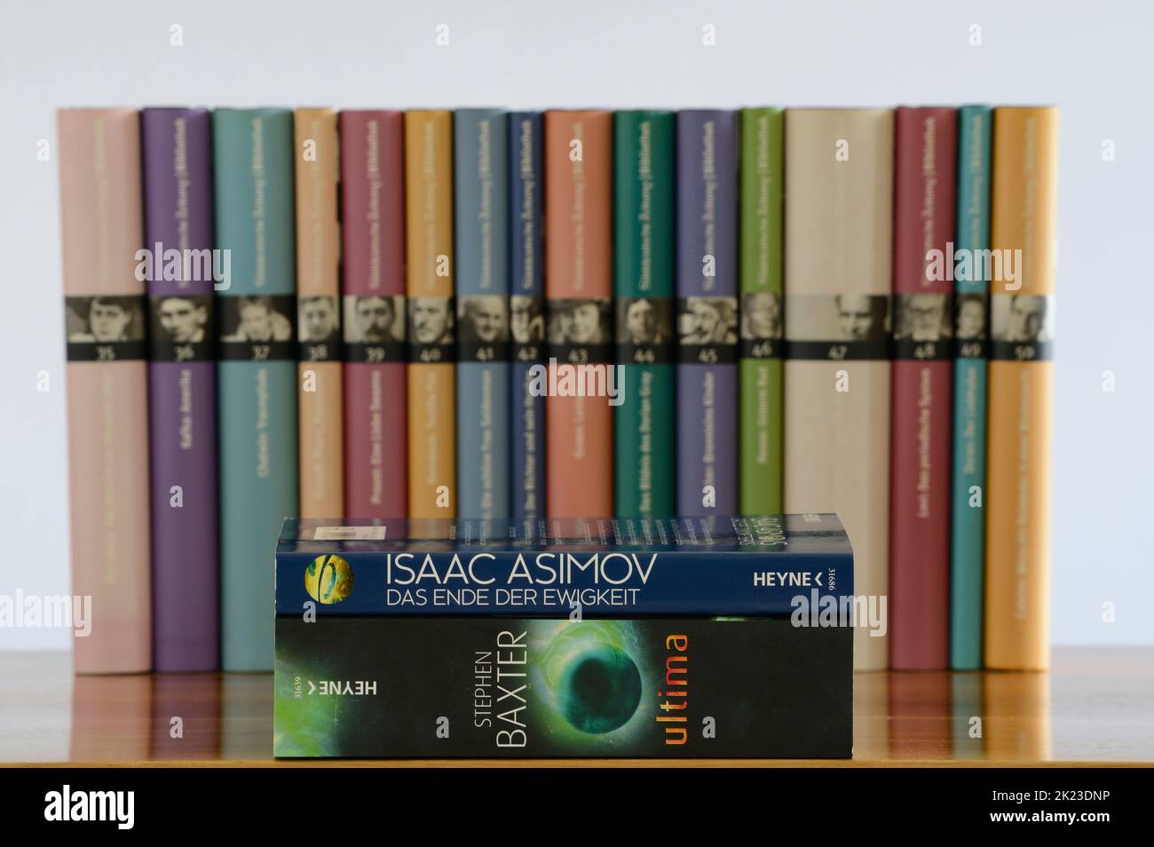 Stephen Baxter ultima novel e Isaac Asimov la fine dell'eternità. Si noti che non ho una release di proprietà su questa immagine e può essere utilizzata per la modifica Foto Stock