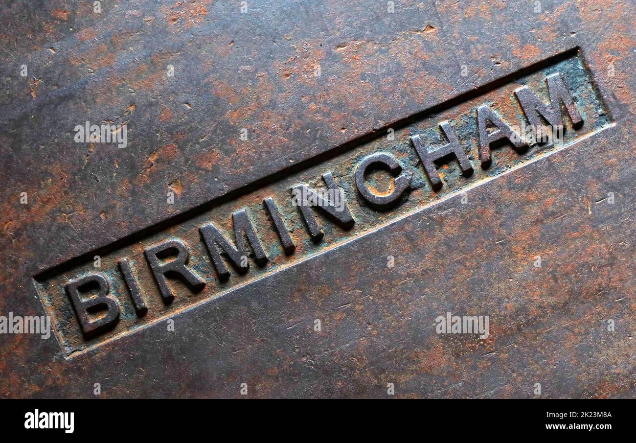 Birmingham in rilievo in ghisa arrugginita Foto Stock