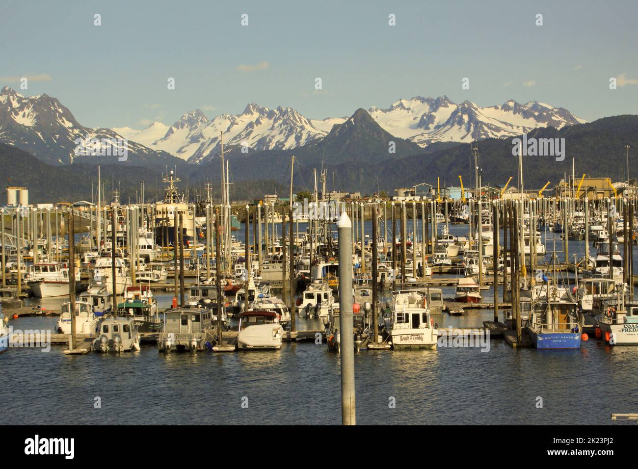 Porticciolo e porto di pesca fotografati vicino Homer, Alaska. Homer è una città dell'Alaska di Stati Uniti d'America, situata nella Penisola del Kenai, nello stato federato del Jarsi. Dista 351 km (218 mi) Foto Stock