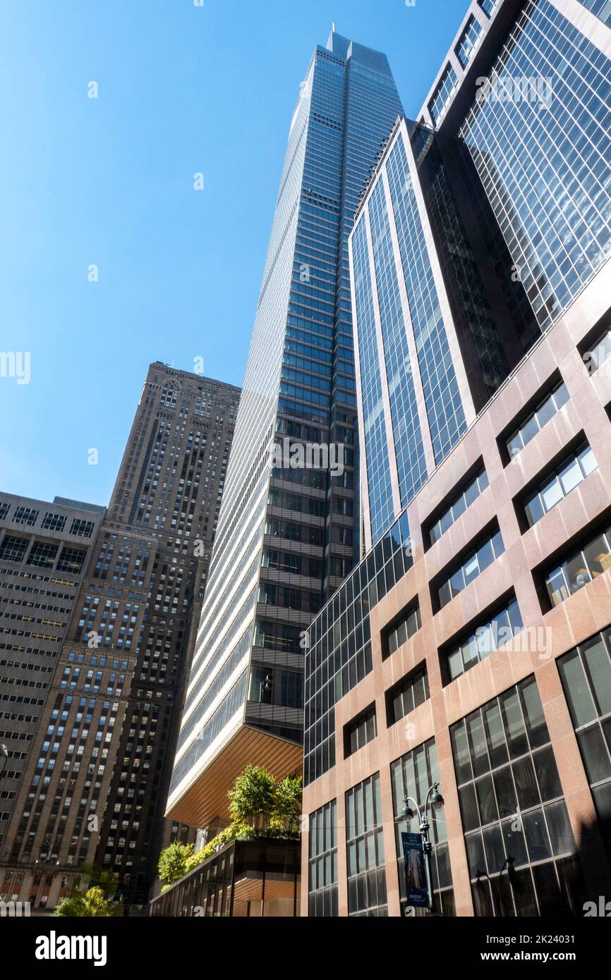 One Vanderbilt, New York City, Kohn Pedersen Fox, supertall, centro commerciale pedonale, super alto, fronte, Vanderbilt Avenue, pedoni, vetro, 2021, Skyscraper, ufficio b Foto Stock