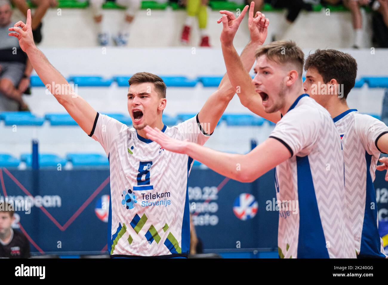 Montesilvano, Italia. 21st Set, 2022. (9/21/2022) il team sloveno esulta durante il CEV U20 Volley European Championship 2022 a Montesilvano (Foto di Elena Vizzoca/Pacific Press/Sipa USA) Credit: Sipa USA/Alamy Live News Foto Stock