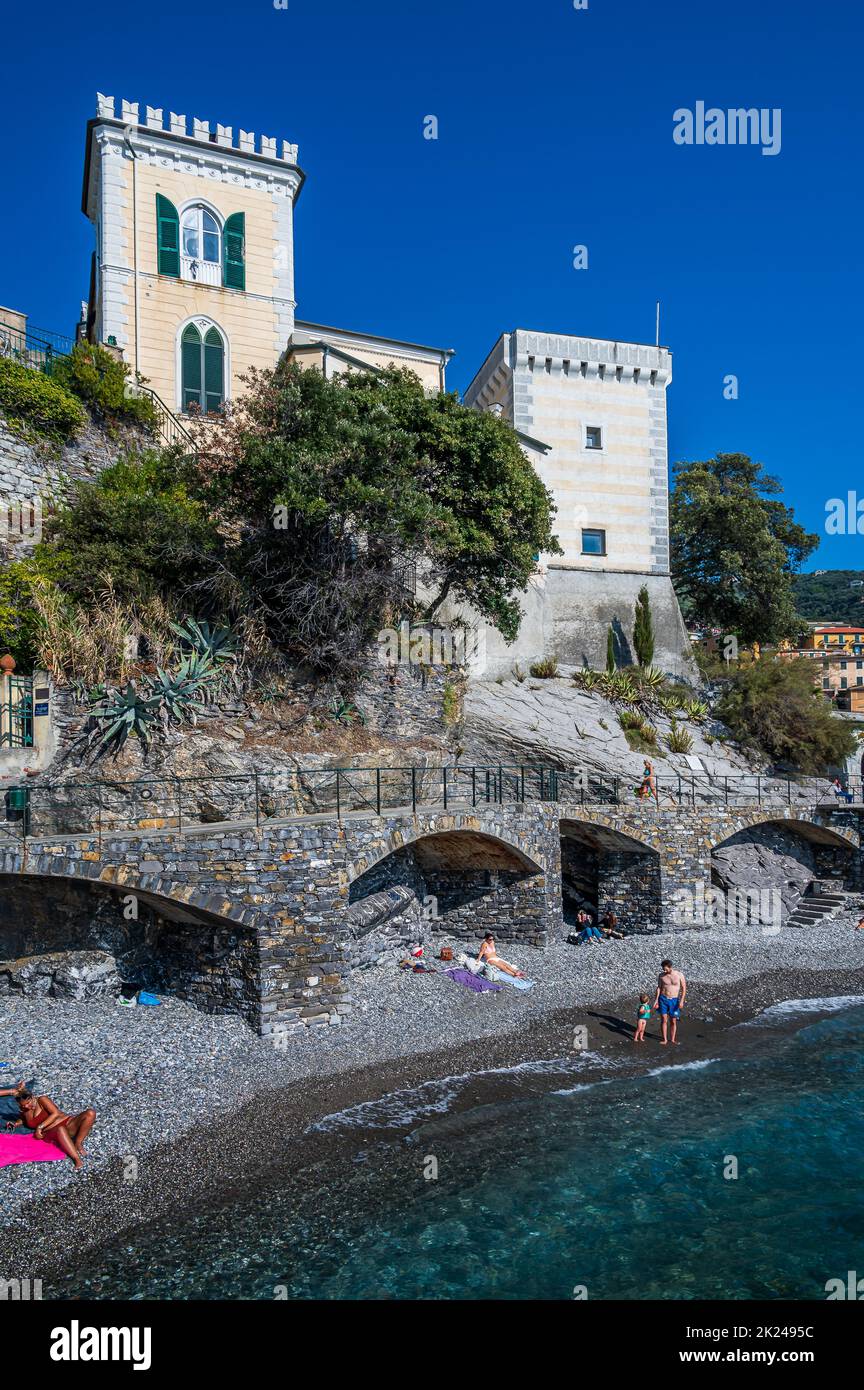 Antico castello Canevaro nel villaggio marittimo di Zoagli sulla Riviera Italiana Foto Stock