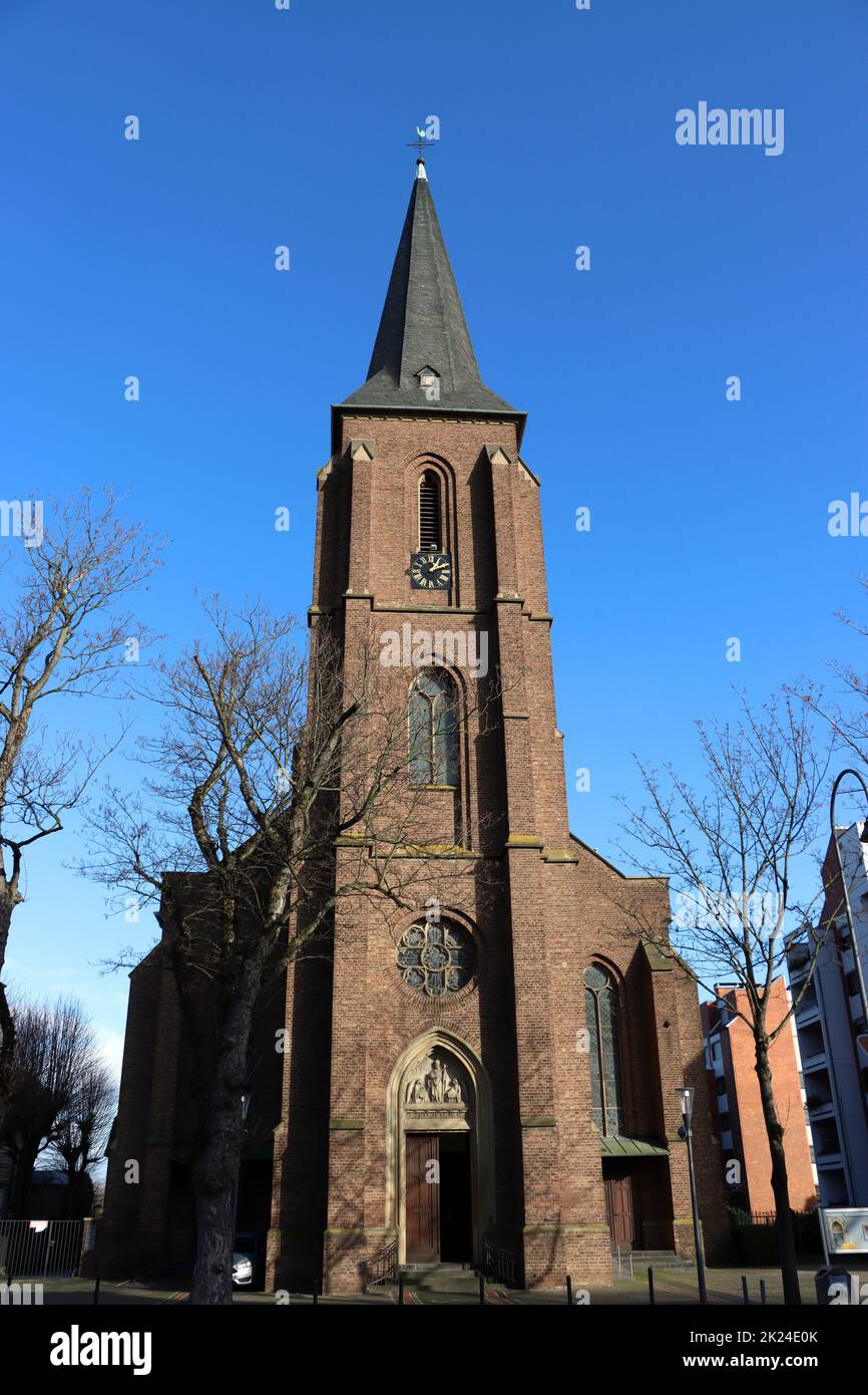 Römisch-katholische Pfarrkirche St. Maternus Rodenkirchen, Nordrhein-Westfalen, Deutschland, Köln Foto Stock