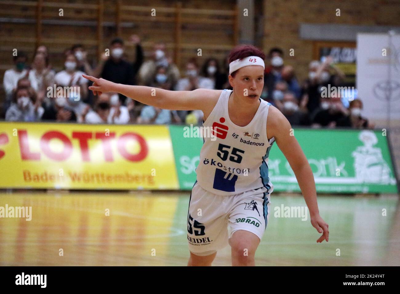 Paoline Mayer (USC Eisvögel Freiburg) im Spiel der 1.BBL Damen 2021/2022 - Eisvoegel USC Freiburg - Leoni della Renania Foto: Joachim Hahne/johapress Foto Stock