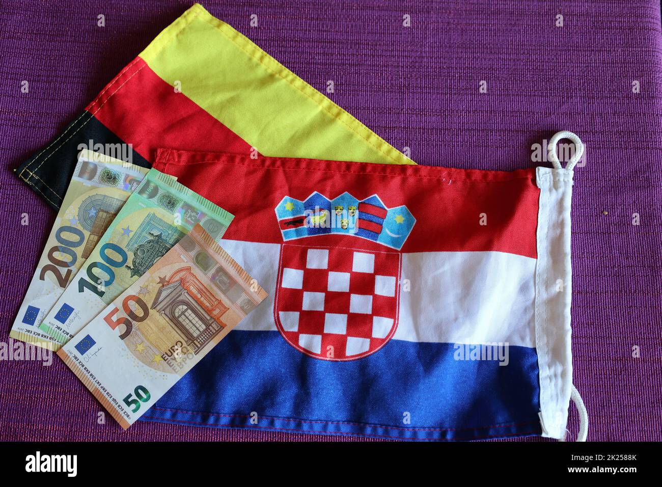 Kroatien bekommt nach Beschluss der EU-Komission zum 1. Januar 2023 den Euro als officielle Währung. Der Kuna cappello dann ausgedient. für Urlauber und to Foto Stock